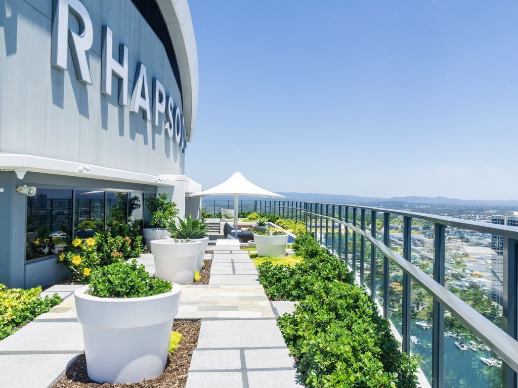 Family Friendly Resort - Enjoy This Spacious and Modern Apartment With Ocean Views at Rhapsody