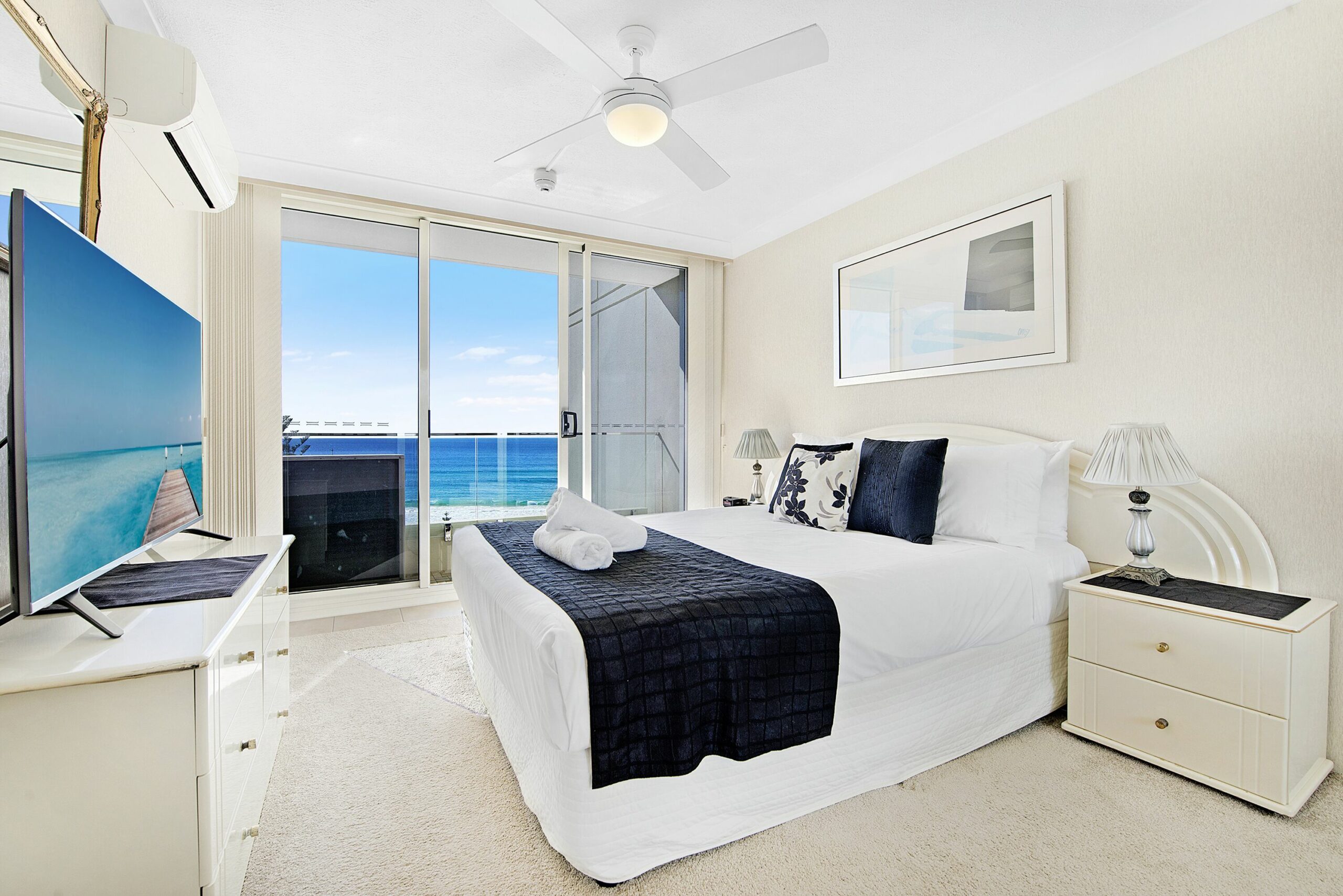 Burleigh Heads Private 2 Bed Ocean View