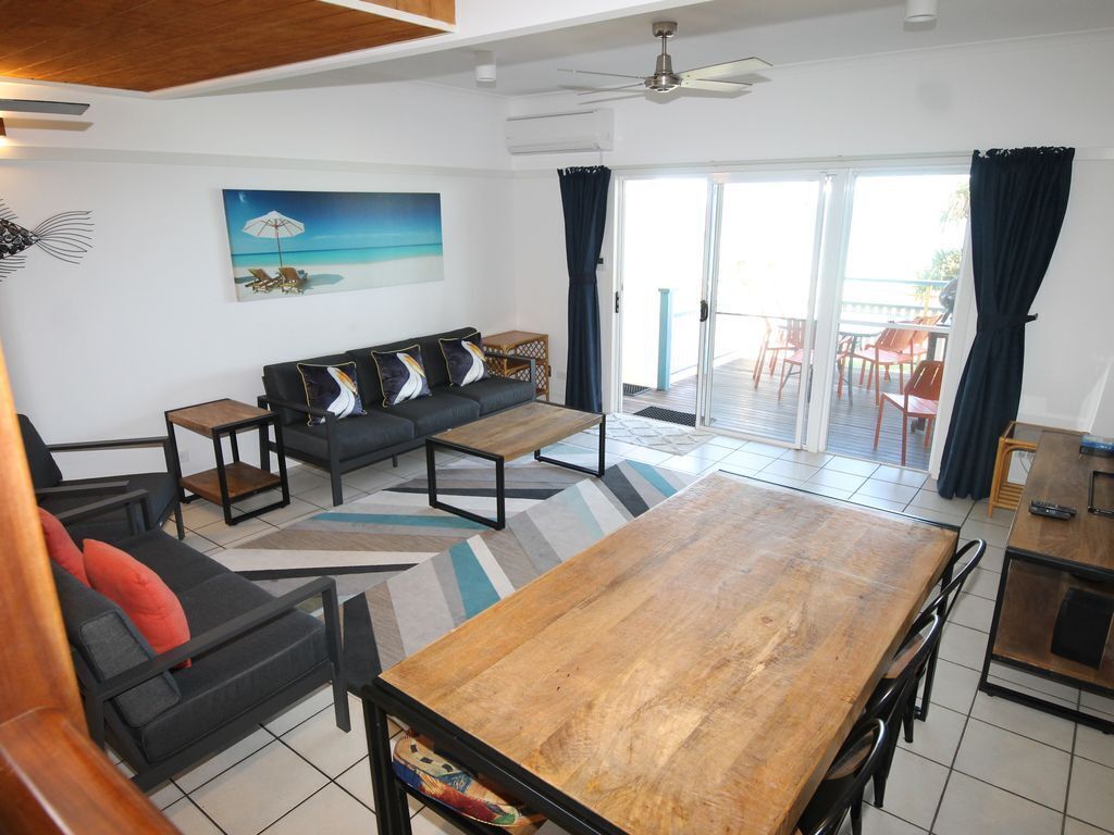 Beach Front Villa 38