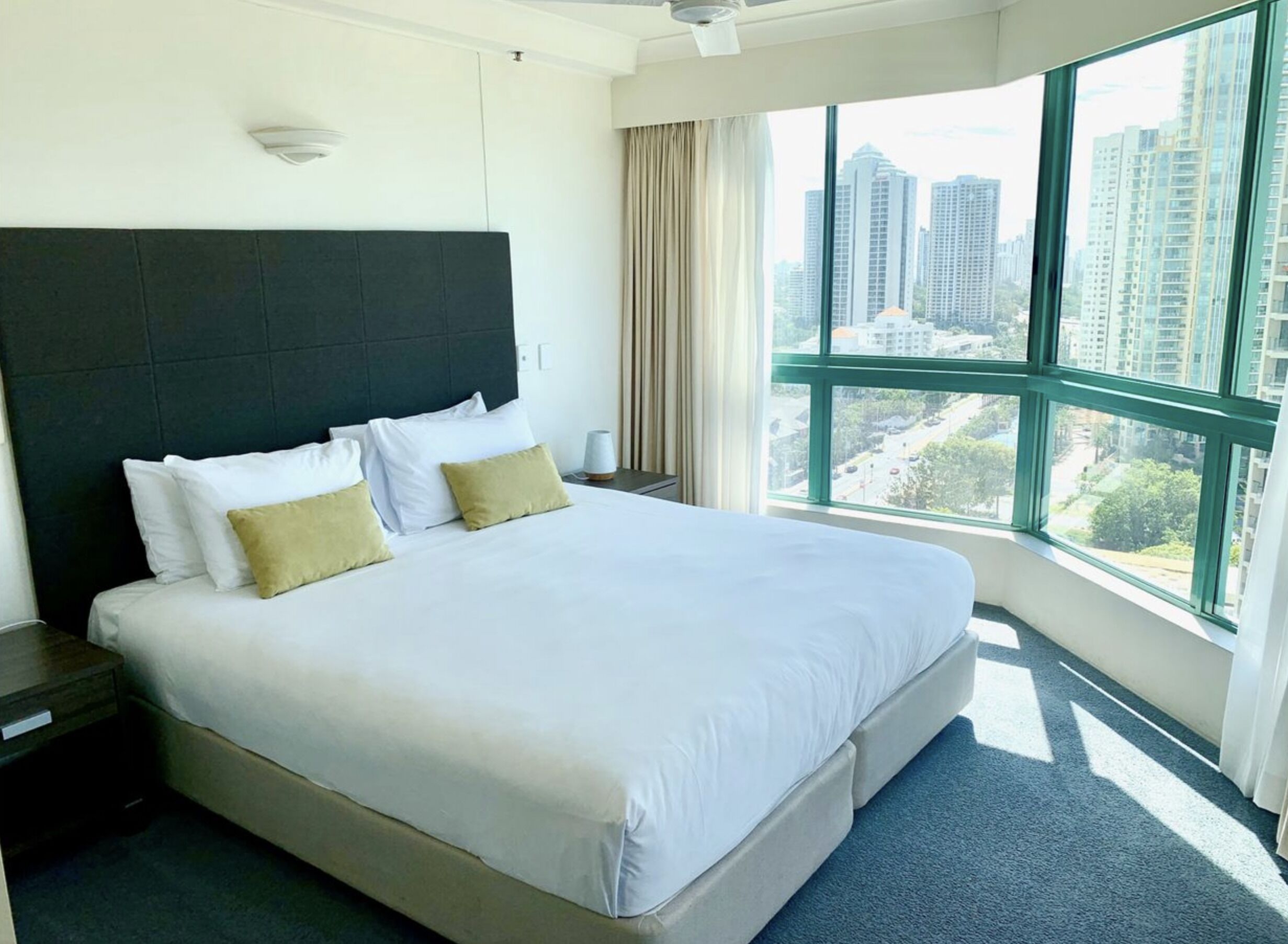 Crown Towers - 17th Floor 3 Bedroom Oceanview Apartment