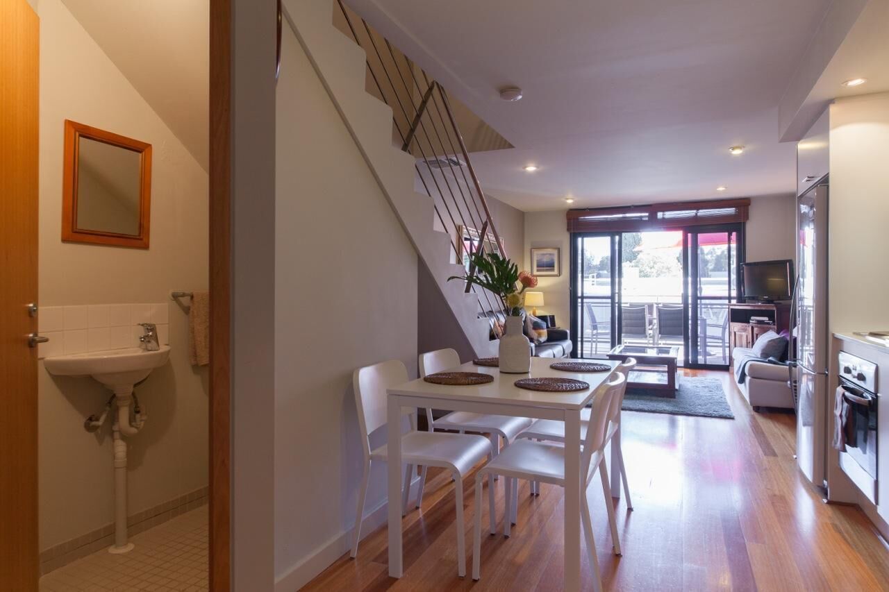 Executive Style First Floor Apartment With Large Alfresco Balcony