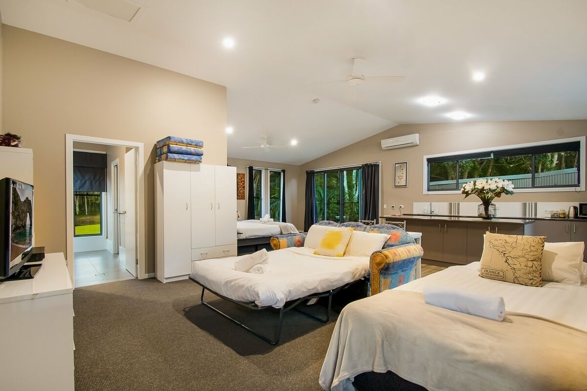 A Perfect Stay - Lennox Unique Coastal Retreat - Private Resort Style Home