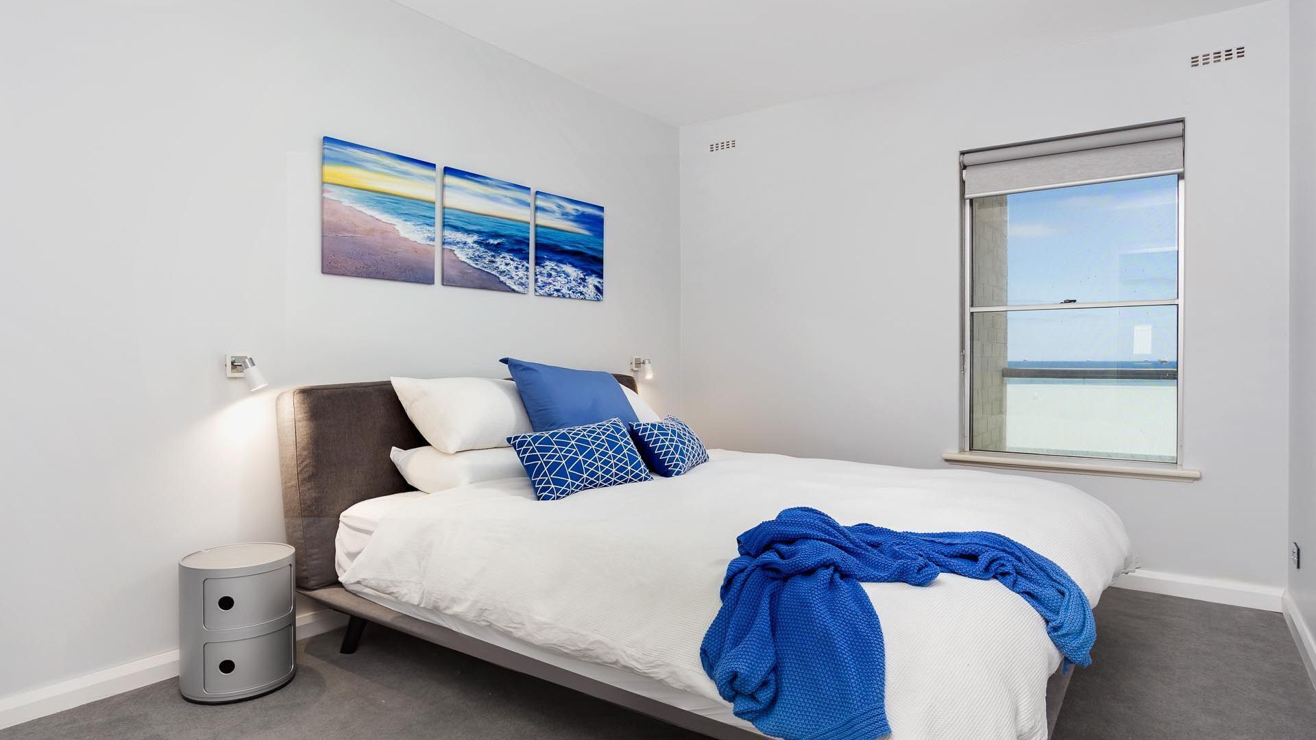 Beachside Ocean View Apartment in Cottesloe