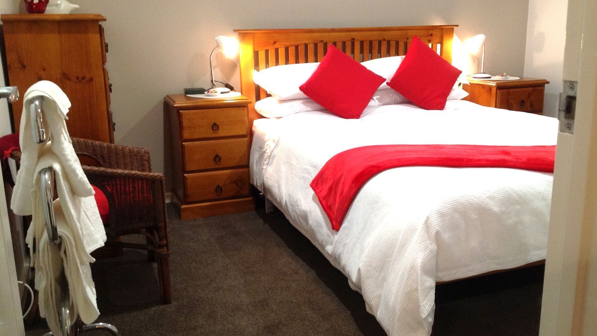 Tibooburra Bed & Breakfast Perth Hills WA