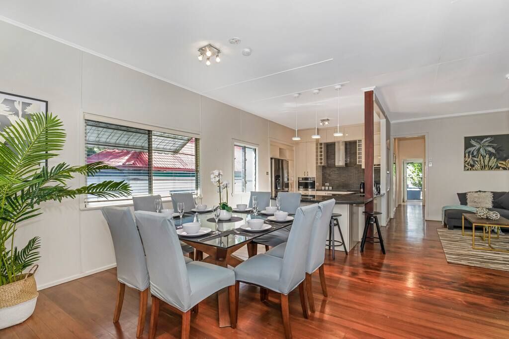 Paddington Central · Paddington Central Sleeps 15, 400m Caxton Street