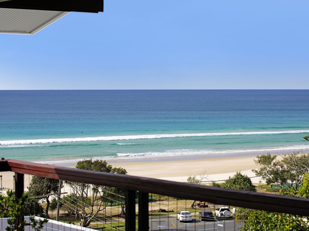 Vogue Holiday Homes - Beach Panorama