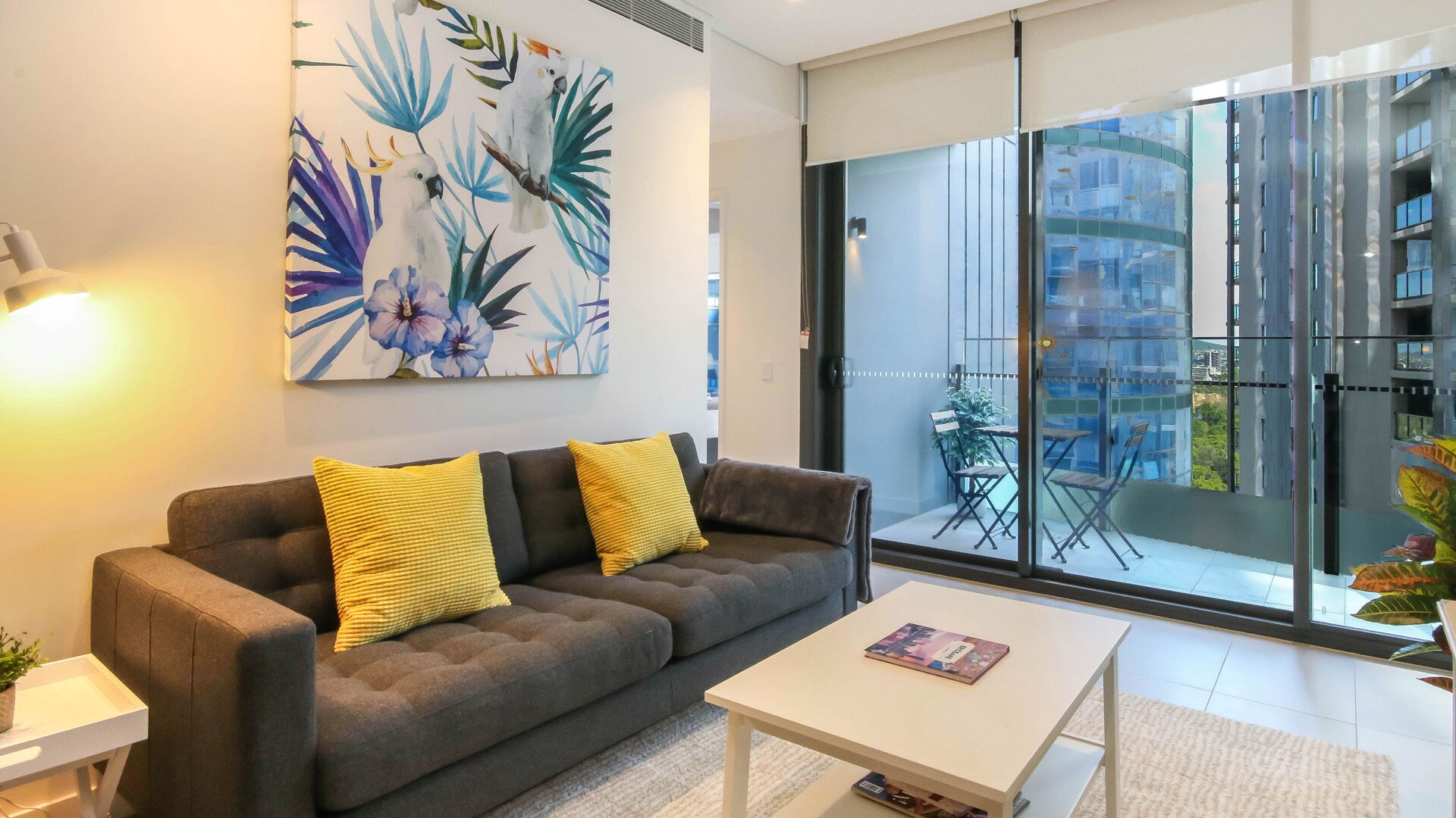 Gorgeous Brissy CBD Apartment With Rooftop Pool