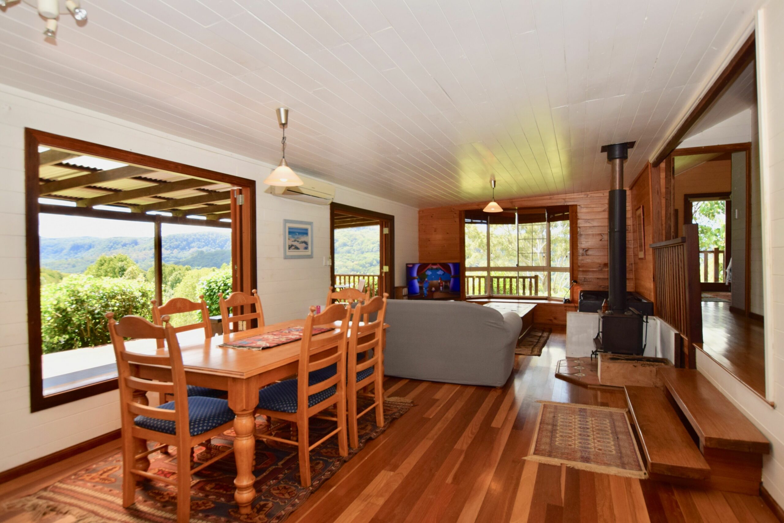 Wyndella Retreat - Converted Banana Shed With Breathtaking Views and Sunsets Plus Mod Cons