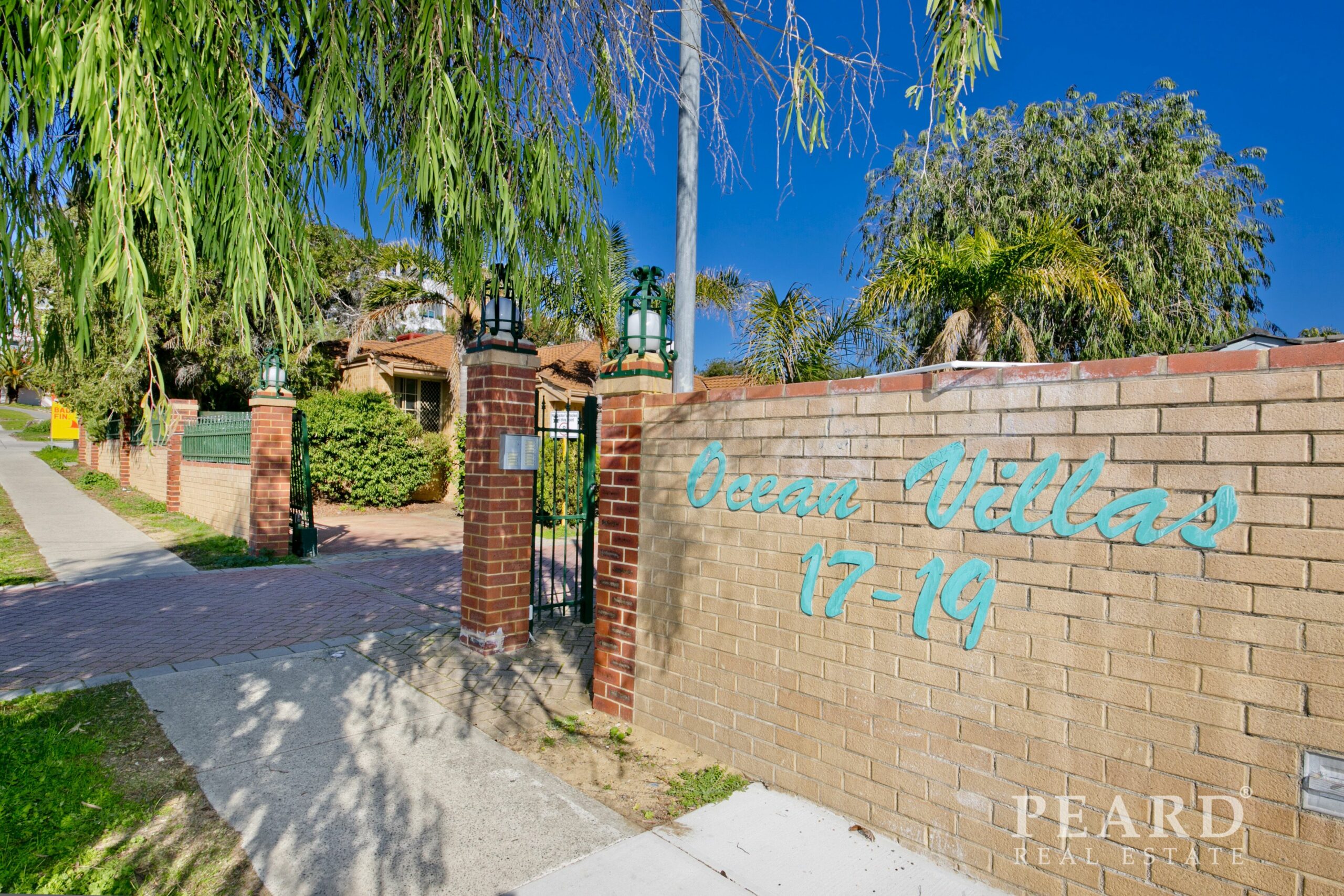 Scarborough Beach, Perth - Sun & Surf Villa