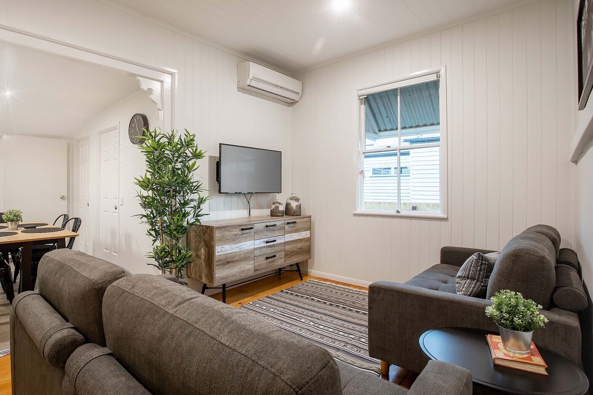 Cozy Comfy Workers Cottage