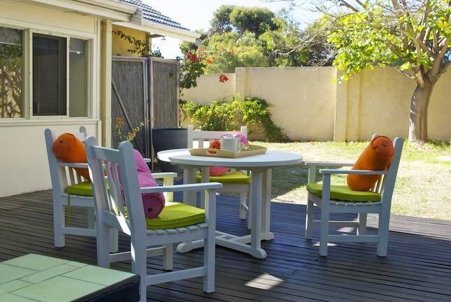 Cosy Corner Cottage and Studio Beautifully Presented