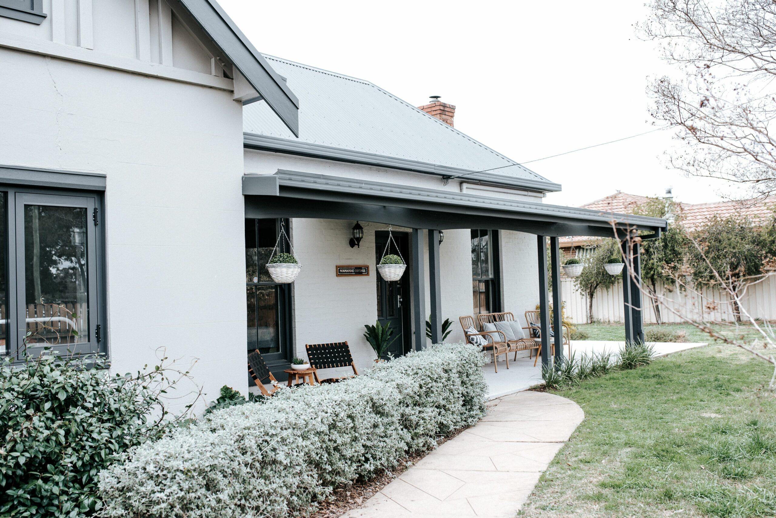 "Normandie Cottage Mudgee” 1930s home in the heart of town! Pet Friendly