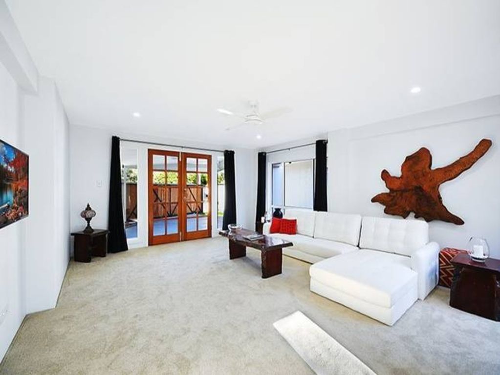 Luxury Waterfront Family Entertainer IN Broadbeach Waters