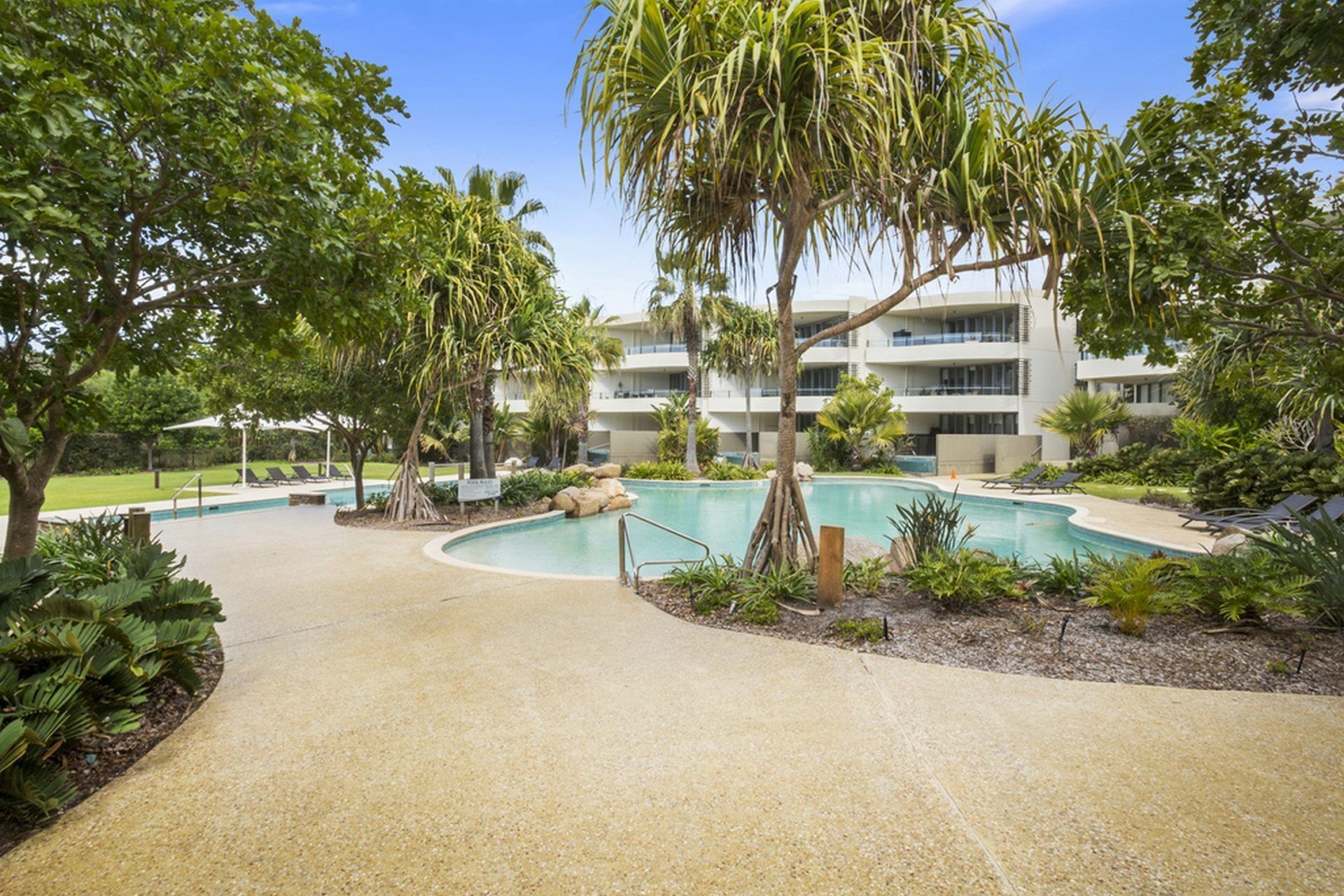 Cotton Beach Apartment 33 With Pool Views