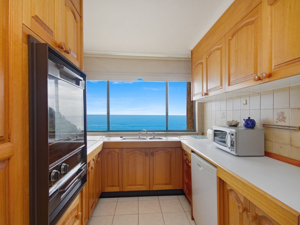 Kirra Gardens Unit 27 Budget 2 bedroom unit with ocean views