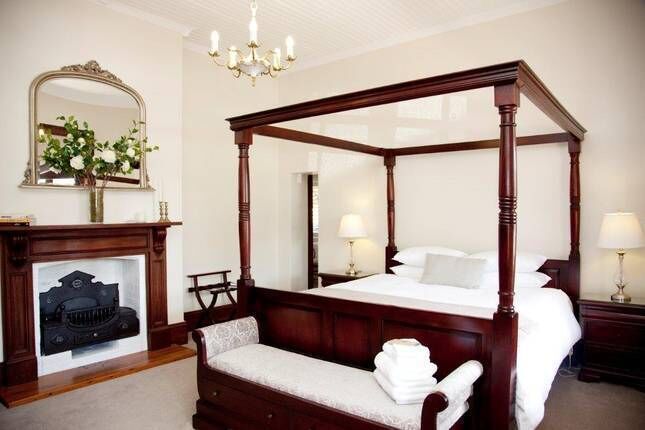 CAWARRA ON THE PARK - HISTORIC ELEGANT HOME GROUP ACCOMMODATION, HEART OF MUDGEE