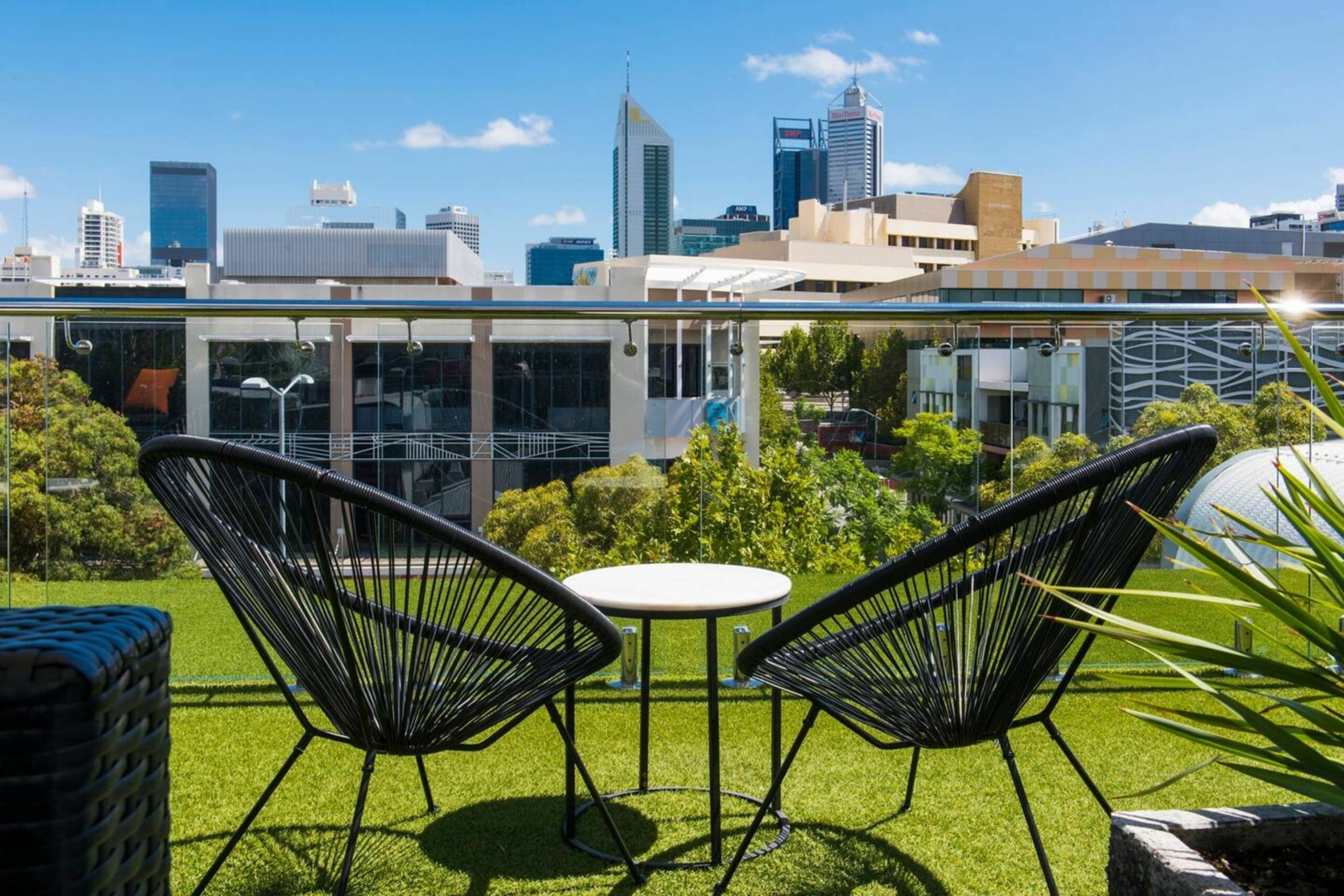 The Nest - Boho Bedroom Near the City With Roof Terrace