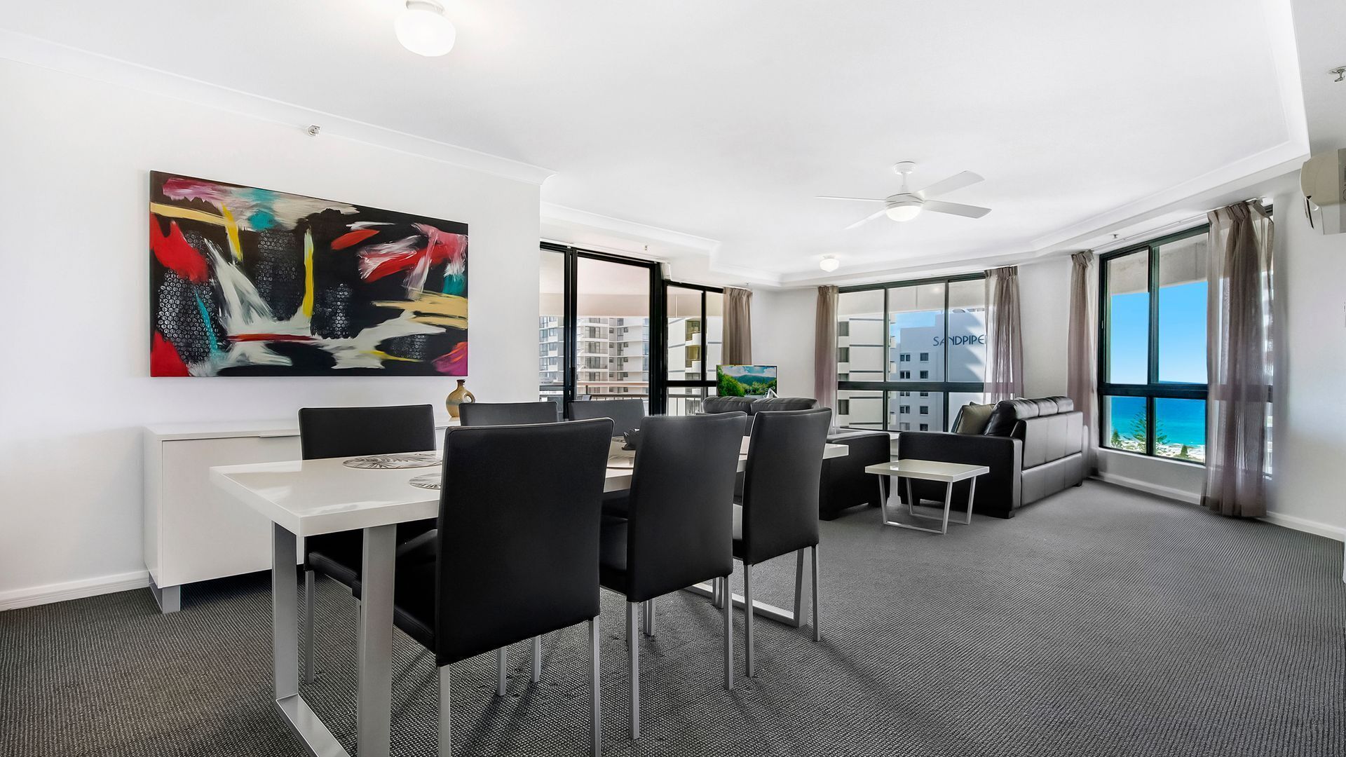 Victoria Square 2 Bed Ocean View Broadbeach