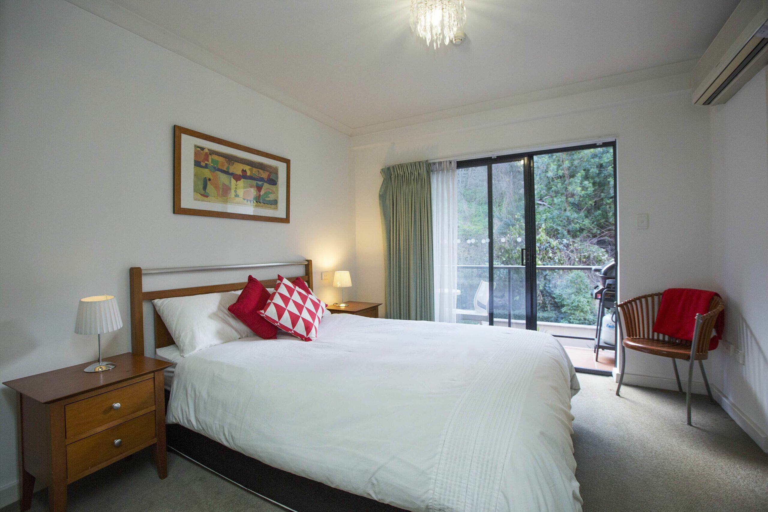 Lap Pool, Balcony, Foxtel, Parking, Bath, Self Contained, In-house Restaurant