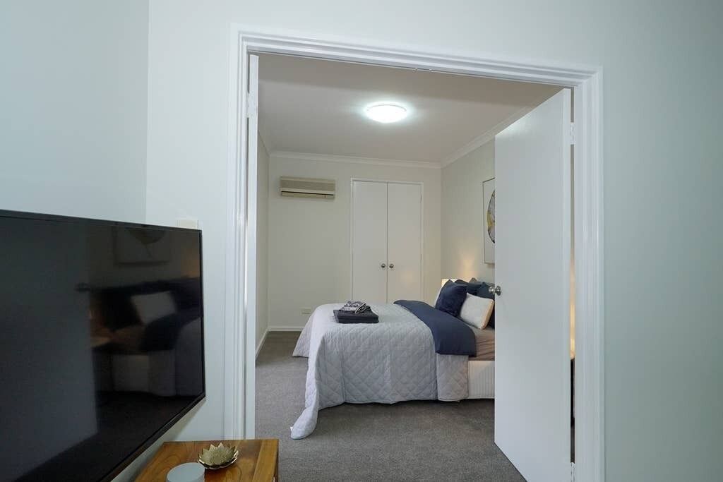 This Apartment is a 2 Bedroom, 1 Bathrooms, Located in East Perth, WA