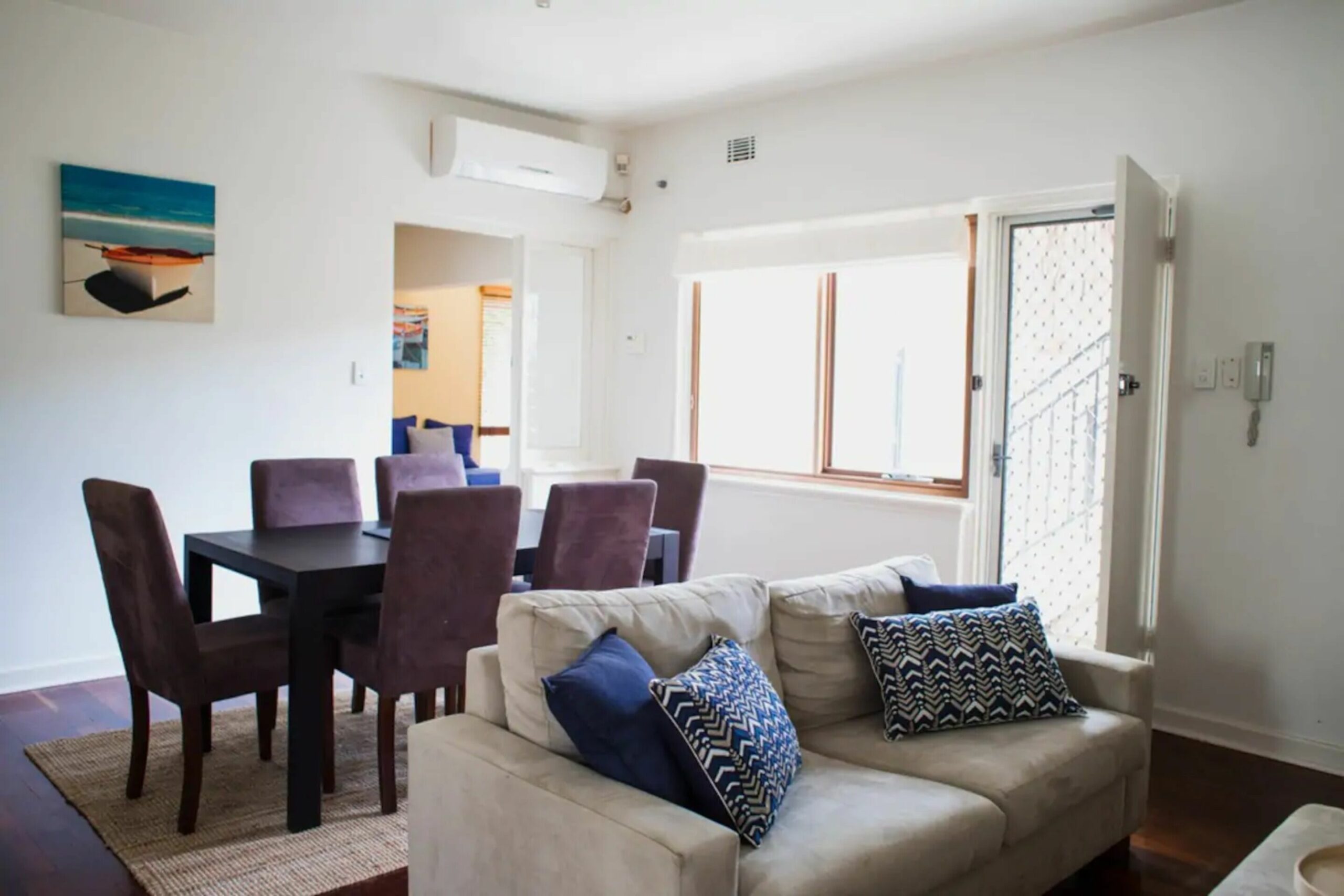 Cottesloe Beach Villa With Large Courtyard Sleeps 4