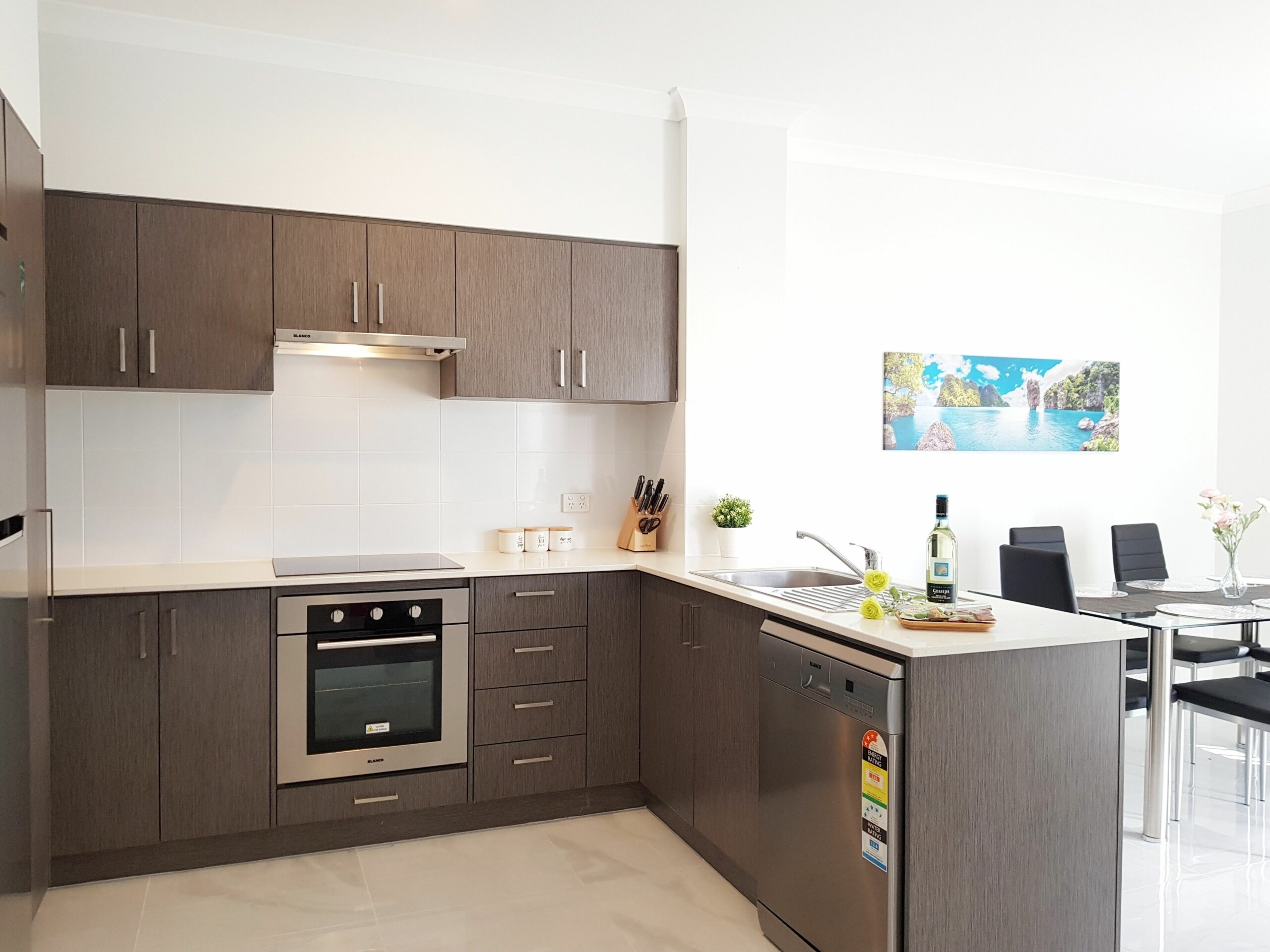 Luxury Sanitised Apt. Close to Perth/stadium/river/airport/shops.opposite Park