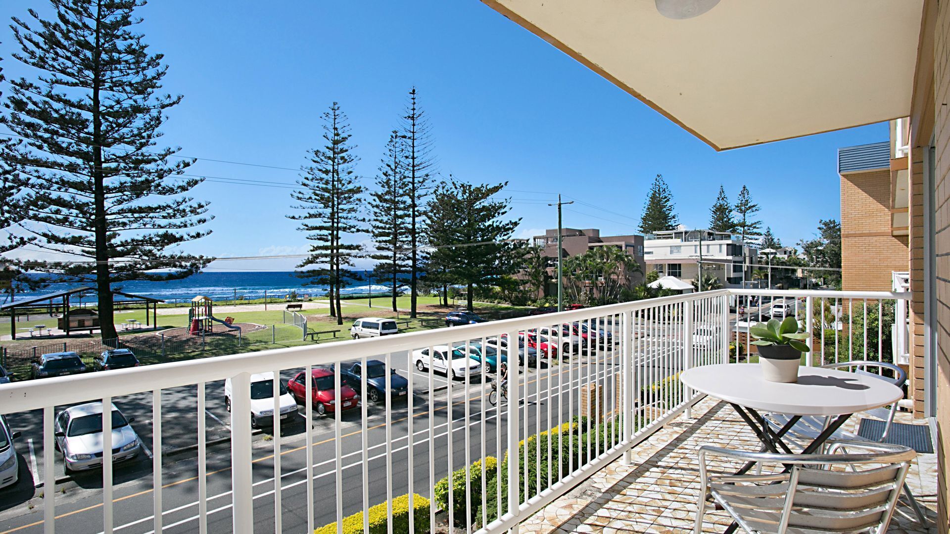 A Perfect Stay #11 Camden House - Beachfront Views