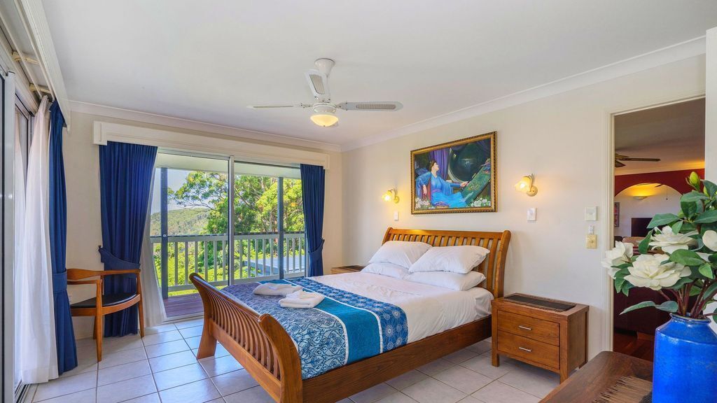 Cloud 9 - Cliff Top Eagle Heights. Family Friendly