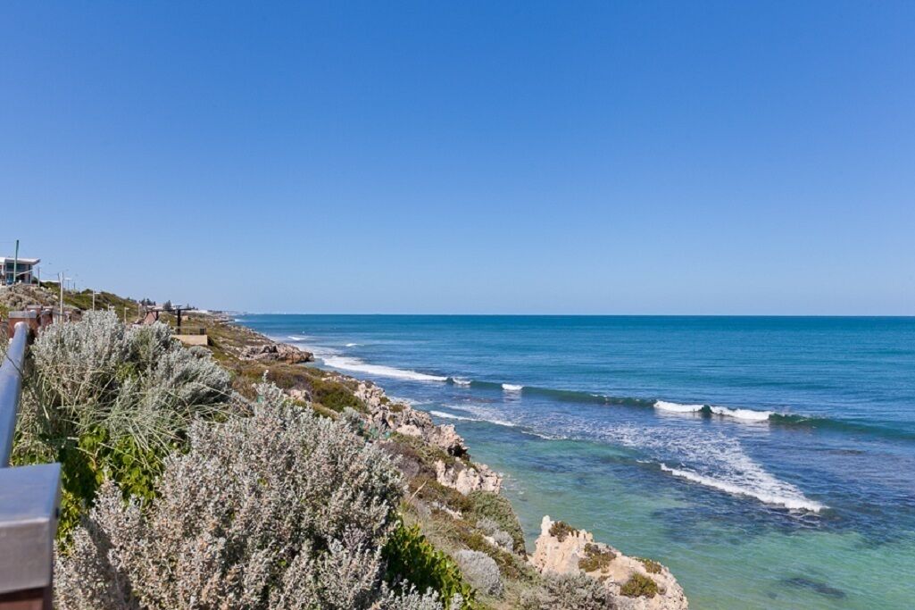 THE Watch A Luxury Beach Pad With Fabulous Views