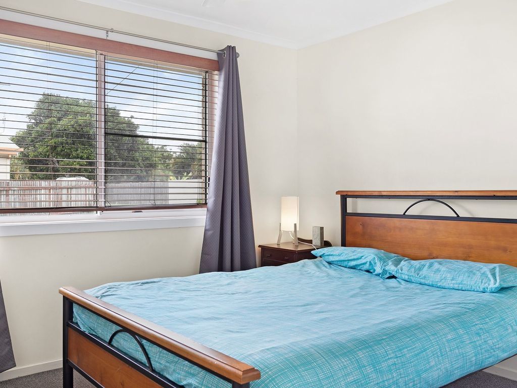 War10/1 - Waratah Beach Unit With SEA Breezes