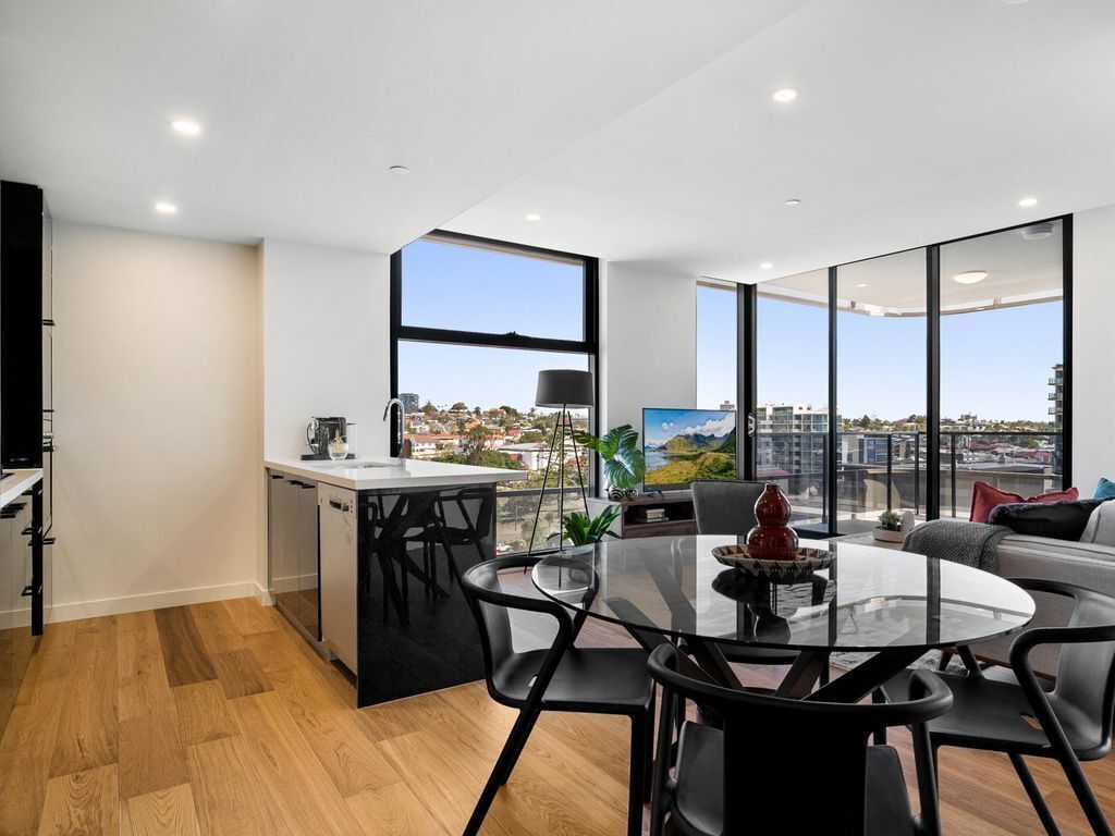 Resort-style Apartment With Balcony, Pool and Gym