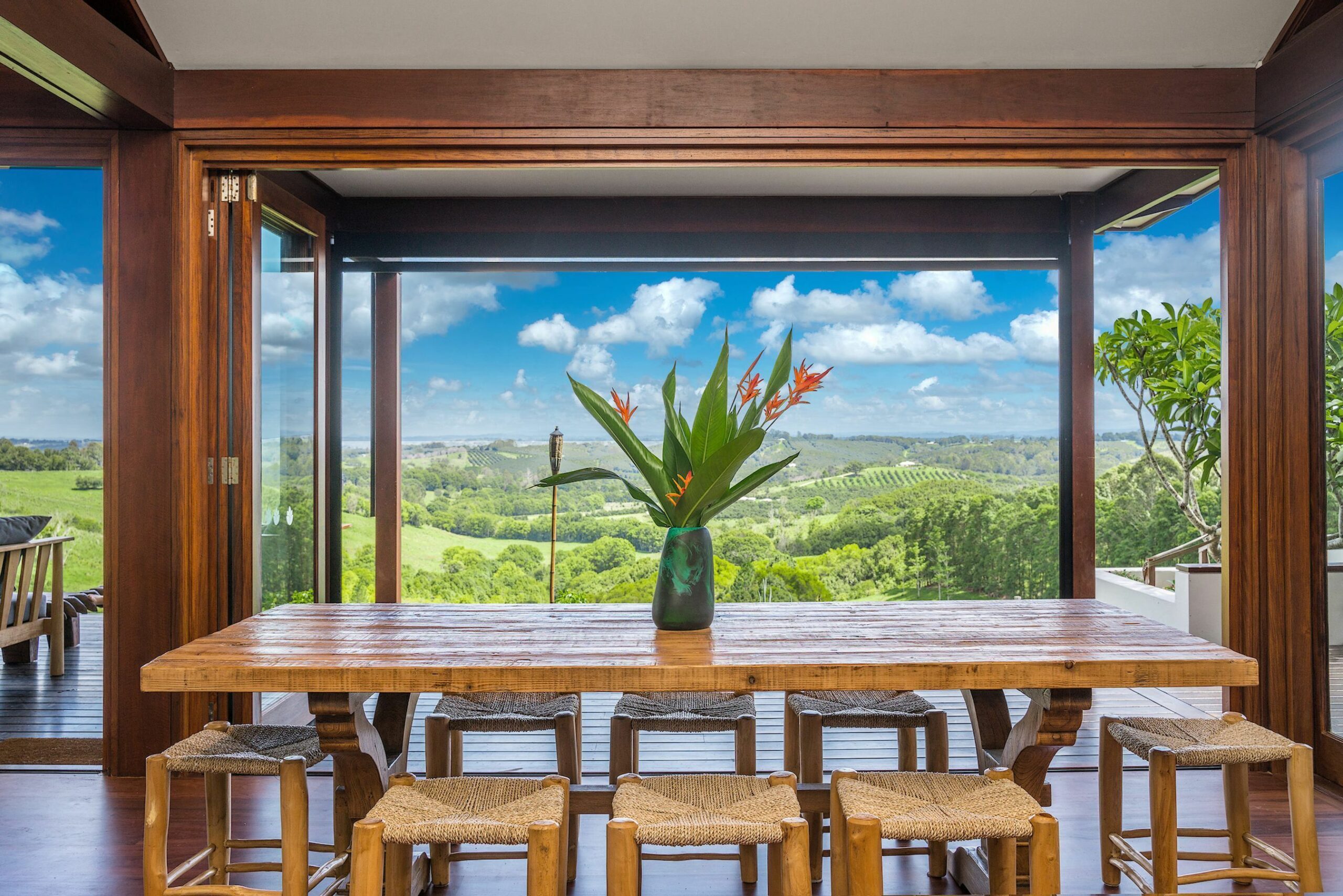 Luxico's Luana Estates - Hawaiian Opulence & Sunset Views