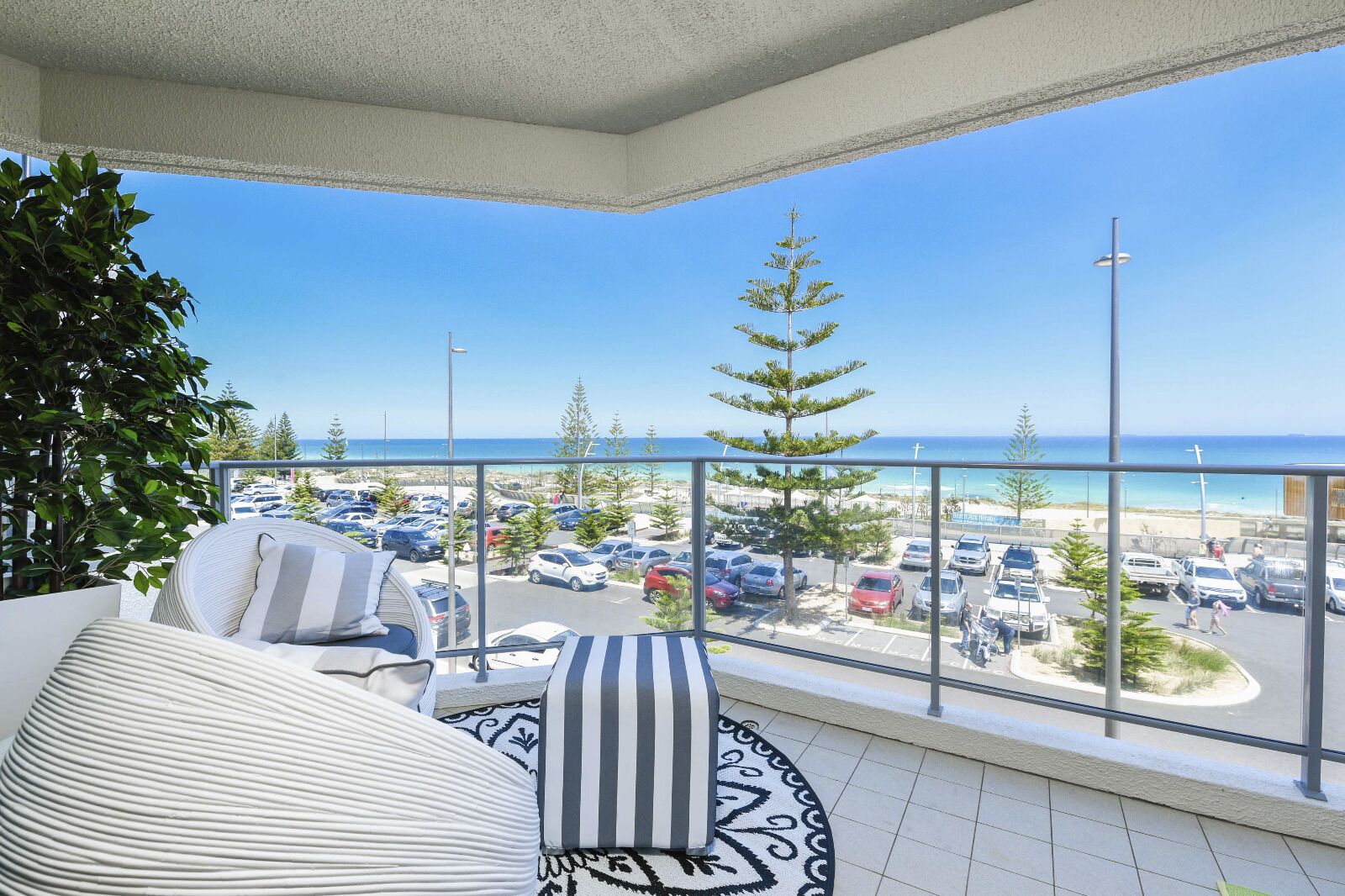 Scarborough Beach , Sandcastles by the sea. Beach front apartment Scarborough