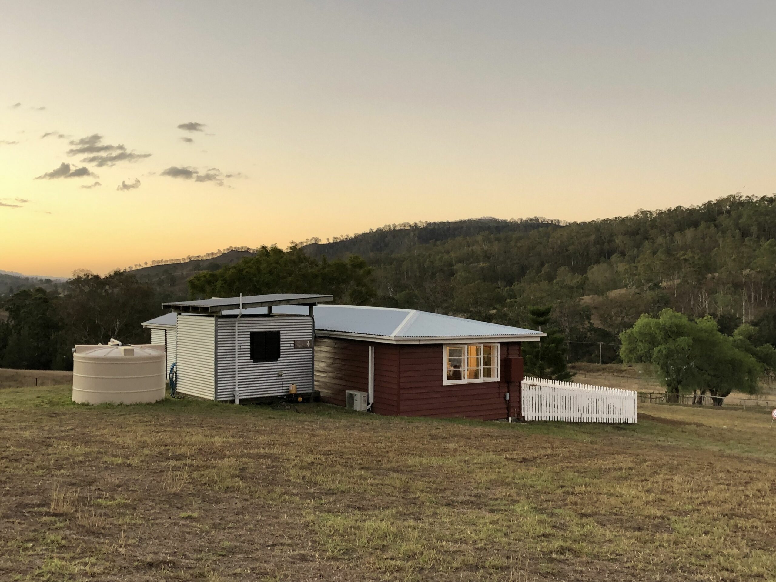 Darlington Grove Farm Stay in a Renovated Dairy Lots of Animals and River Access