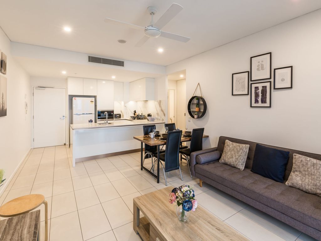 Exceptional 2 Bed 2 Bath Unit in South Brisbane