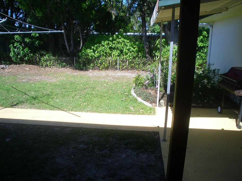 Lowset Home With Attached Granny Flat - Doomba Dr, Bongaree