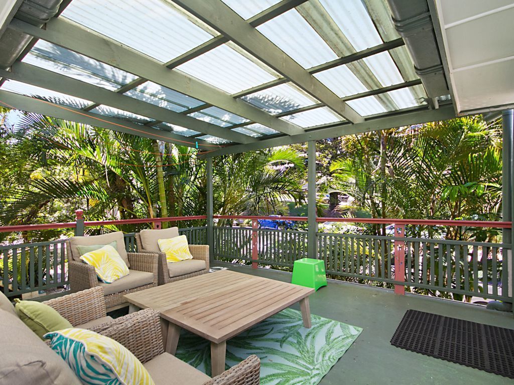 Tondio Terrace Flat 2- Budget and family friendly accommodation Rainbow Bay Coolangatta