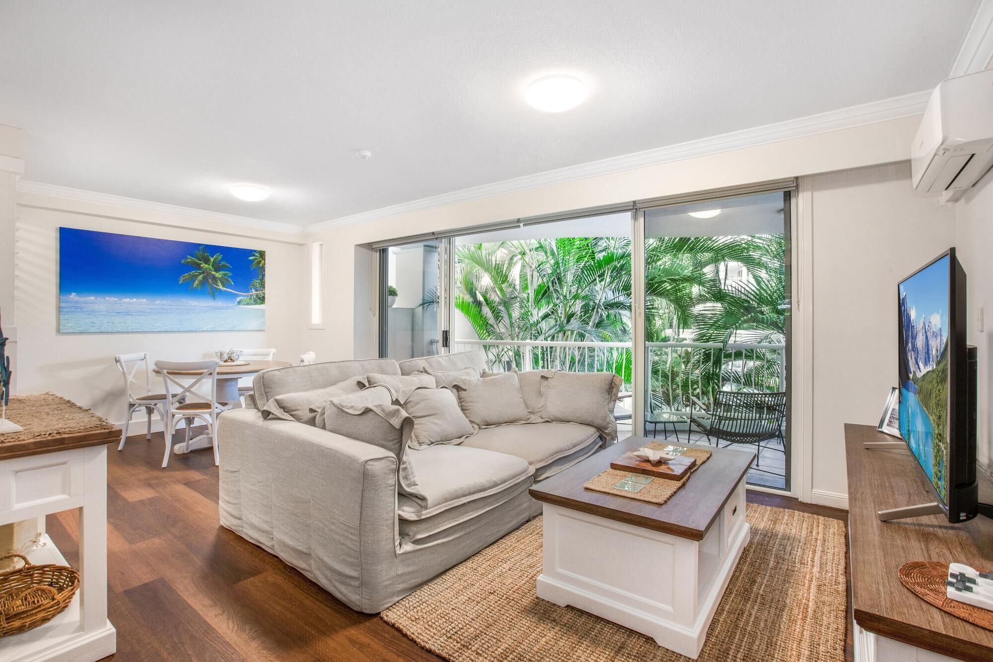 Live The Gold Coast Lifestyle In Top Location