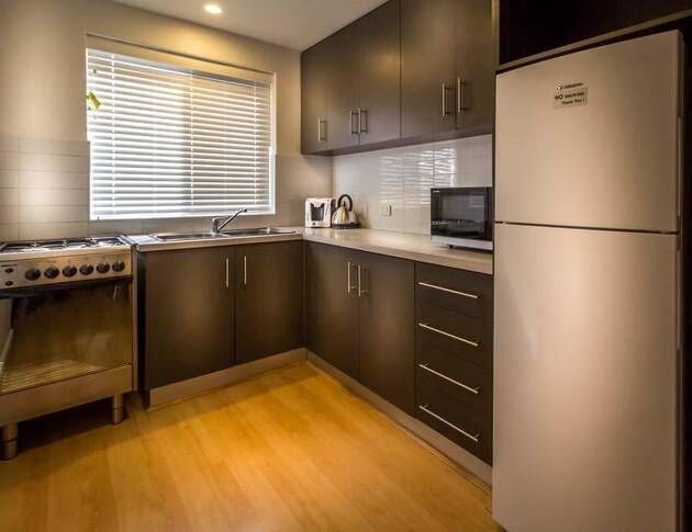 Mt Lawley Superb 2 BR Apartment Minutes to Cbd, Shops and Cafes,pool and gym