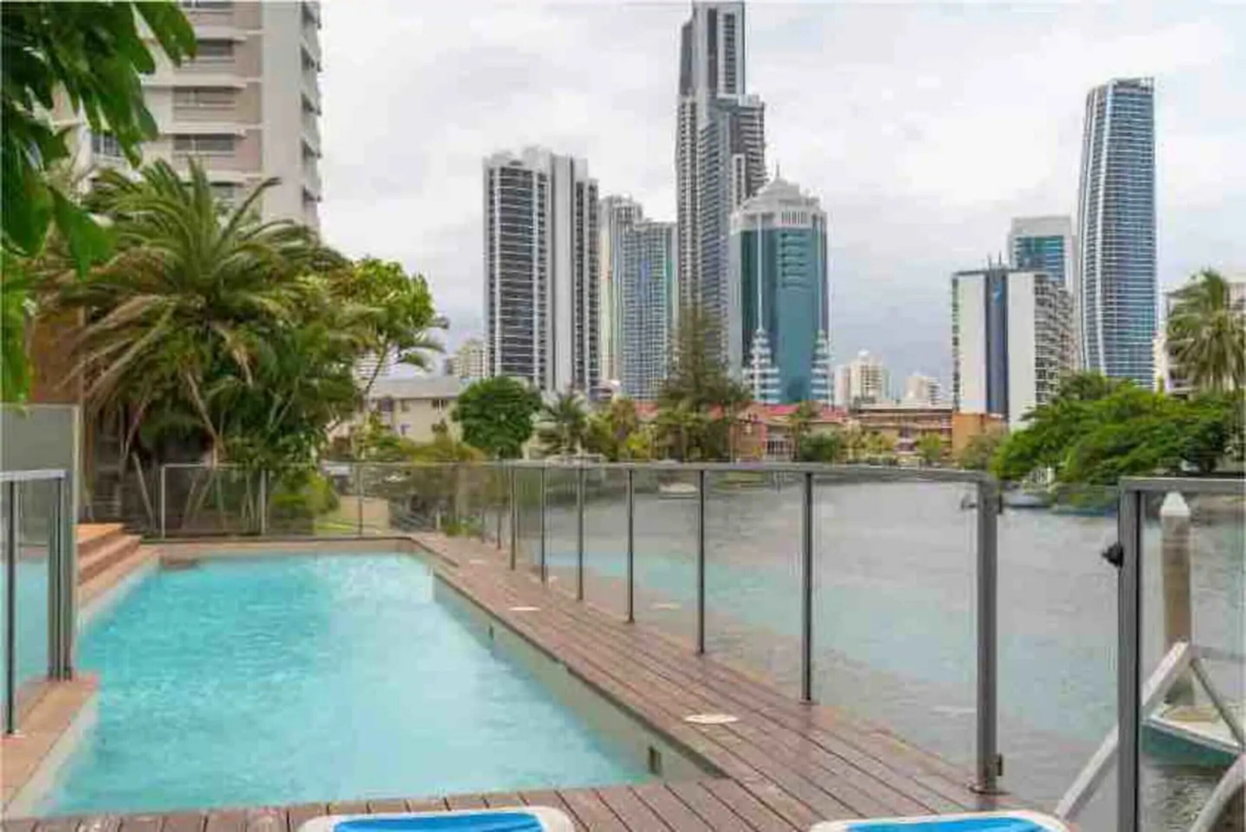 Affordable Unit Minutes To The Heart Of Surfers Paradise