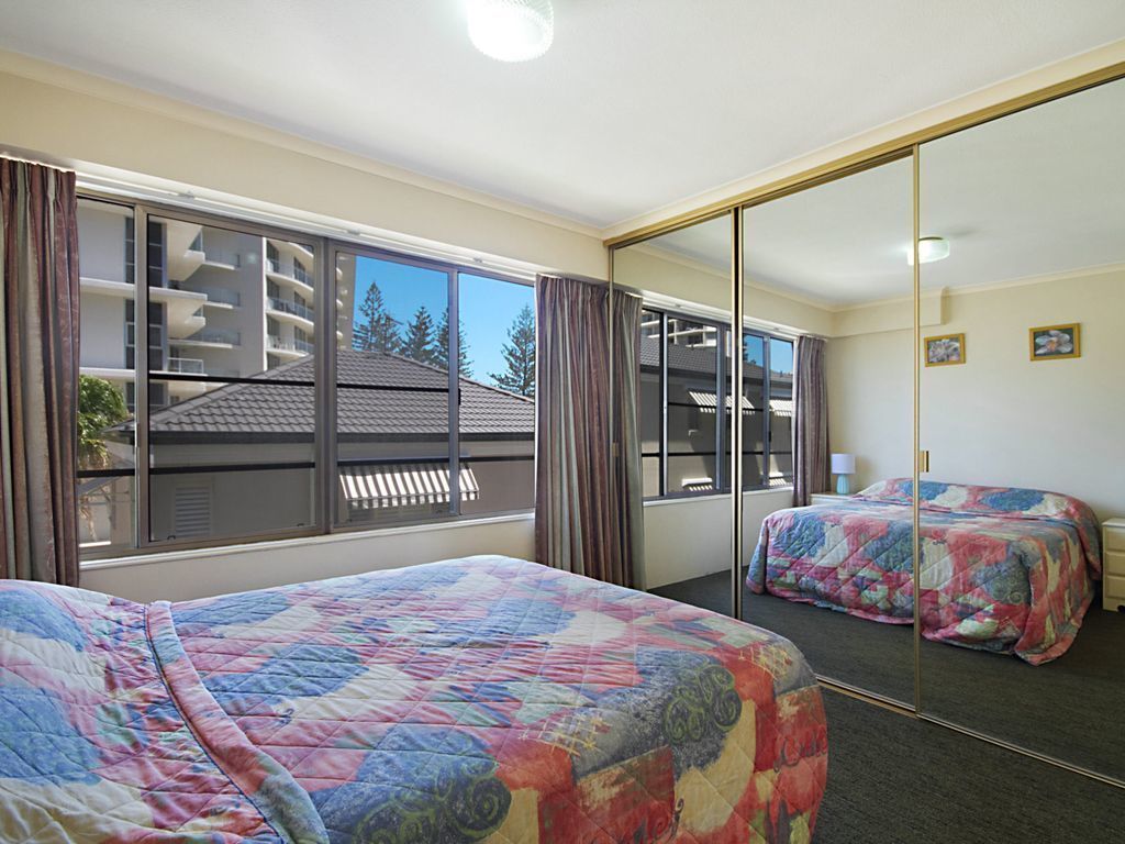 Cobden Court Unit 5 Awesome location walking distance to Rainbow Bay and Snapper Beaches