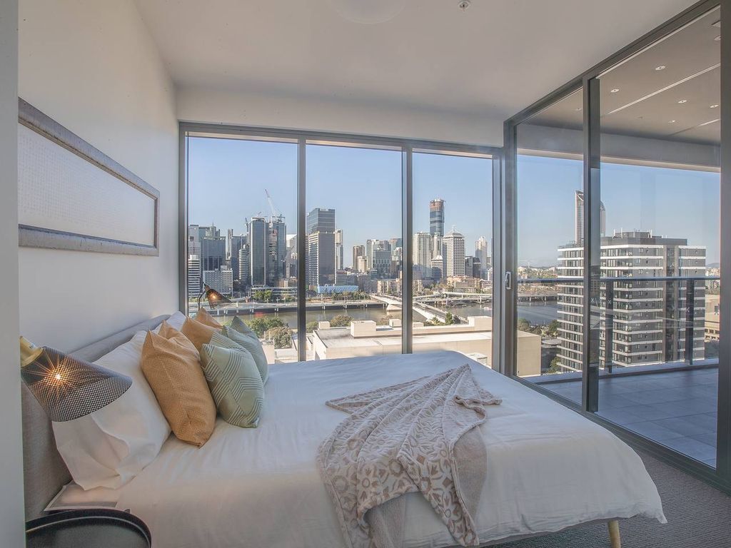 Elegant Water Front Apartment+parking@south Bank