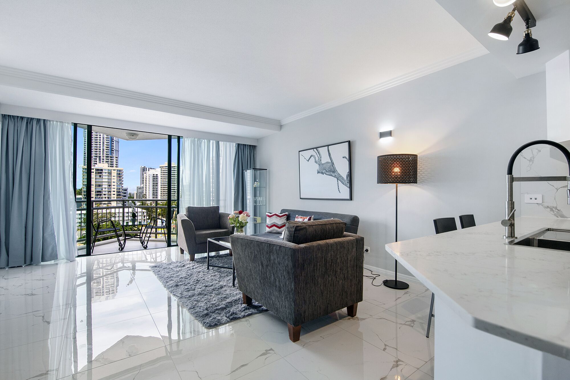 Luxury Modern Apartment, Surfers Paradise, Crown Mantra
