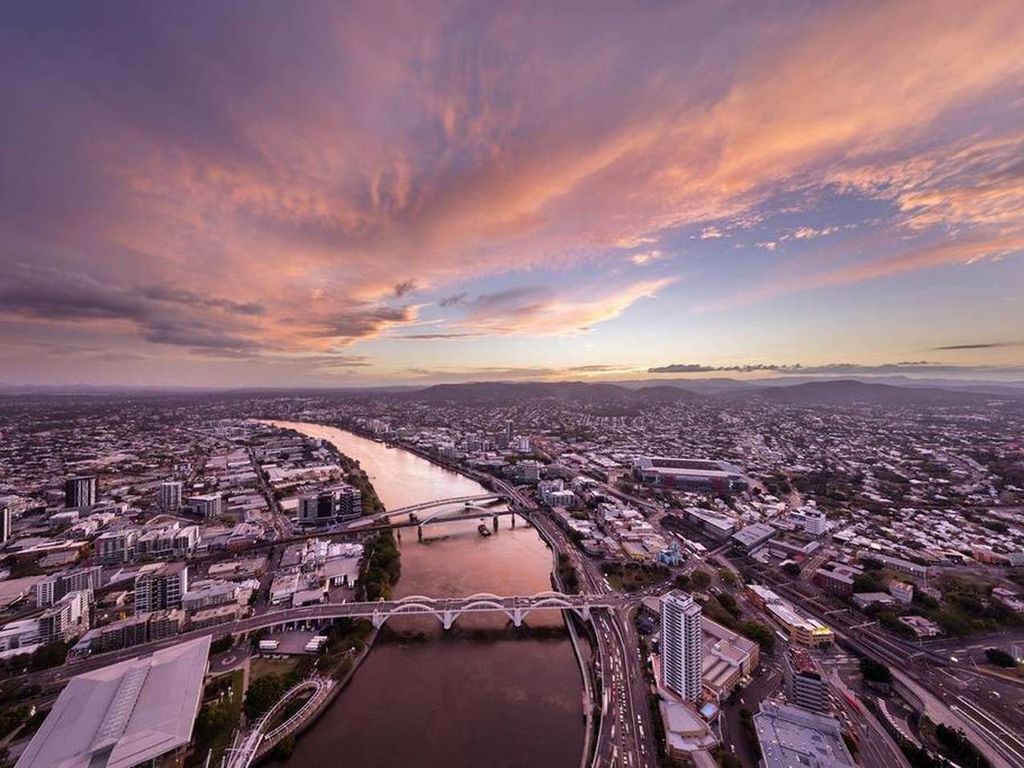 High Lvl River View Brisbane CBD +parking