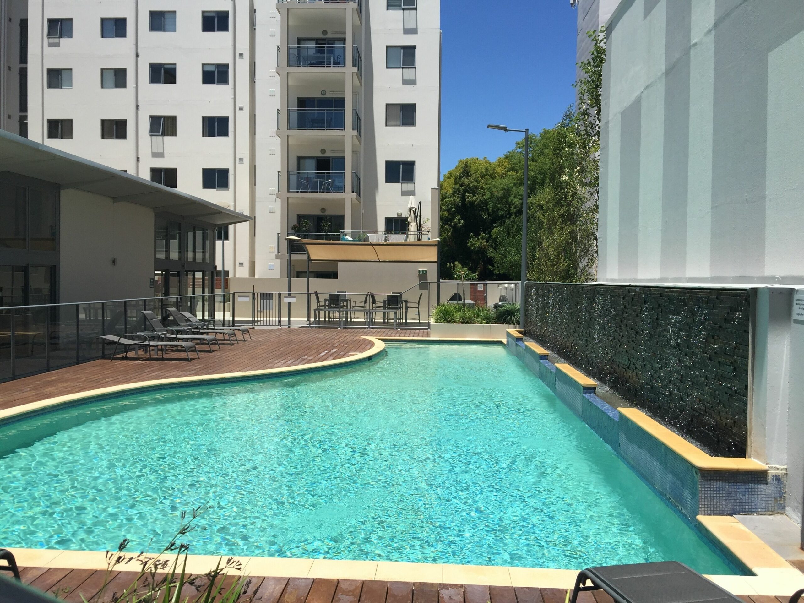 Executive Resort Style Apartment in West Perth. Heated Pool/WiFi/Bbq