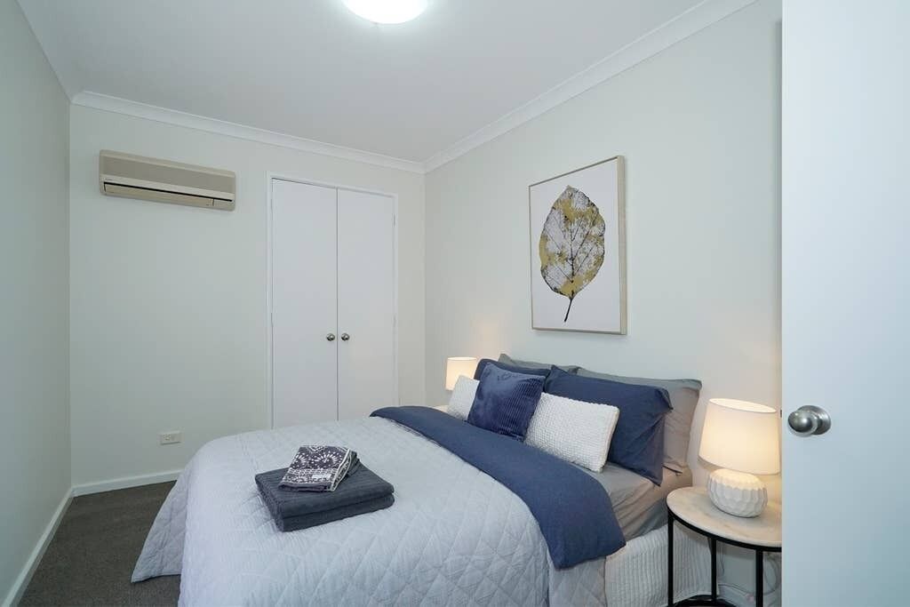 This Apartment is a 2 Bedroom, 1 Bathrooms, Located in East Perth, WA