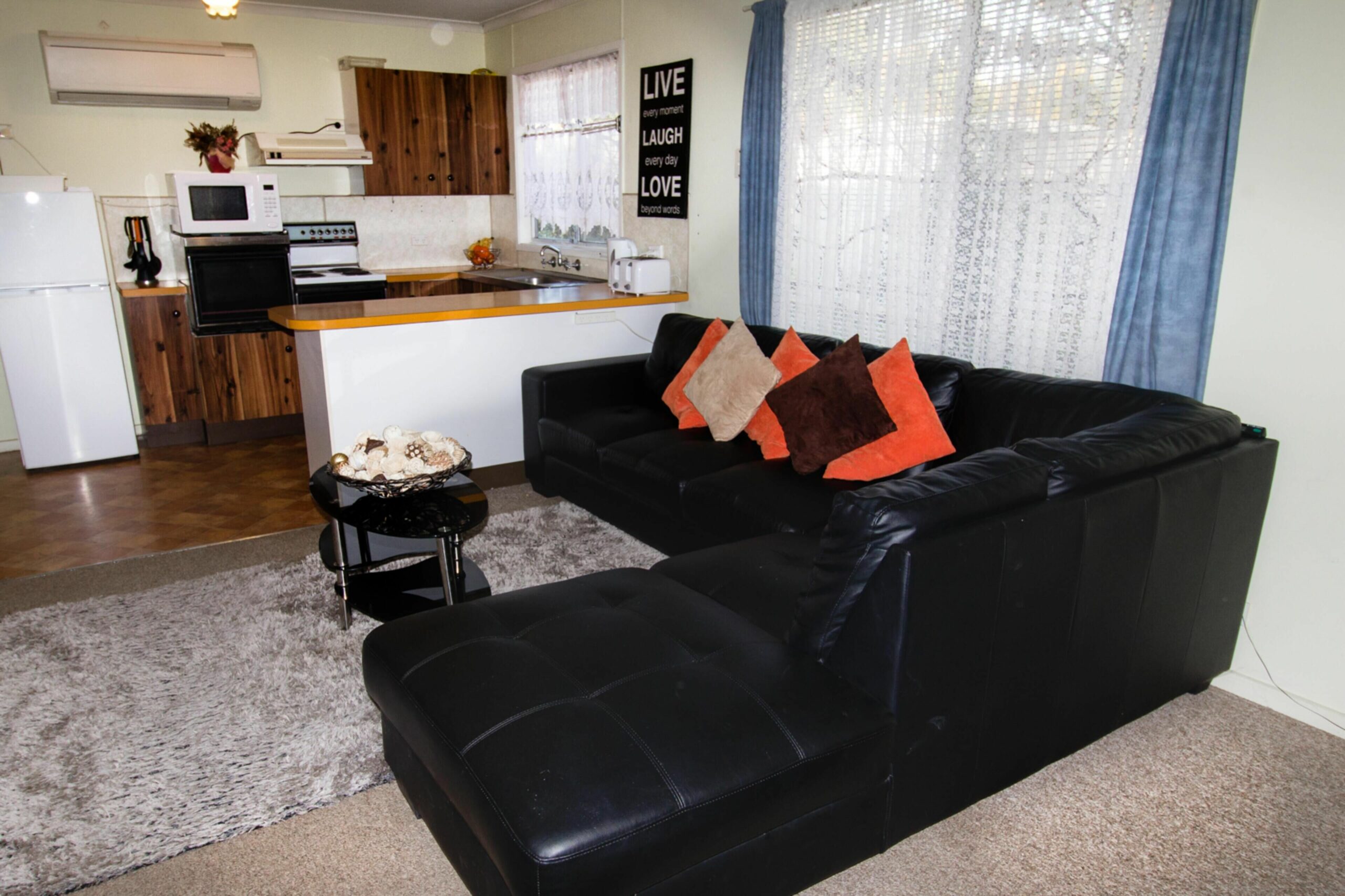 Manilla Cottage - Manilla NSW - FREE WiFi - Pet Friendly - Paragliding - Nature - Lake Keepit - Country Music