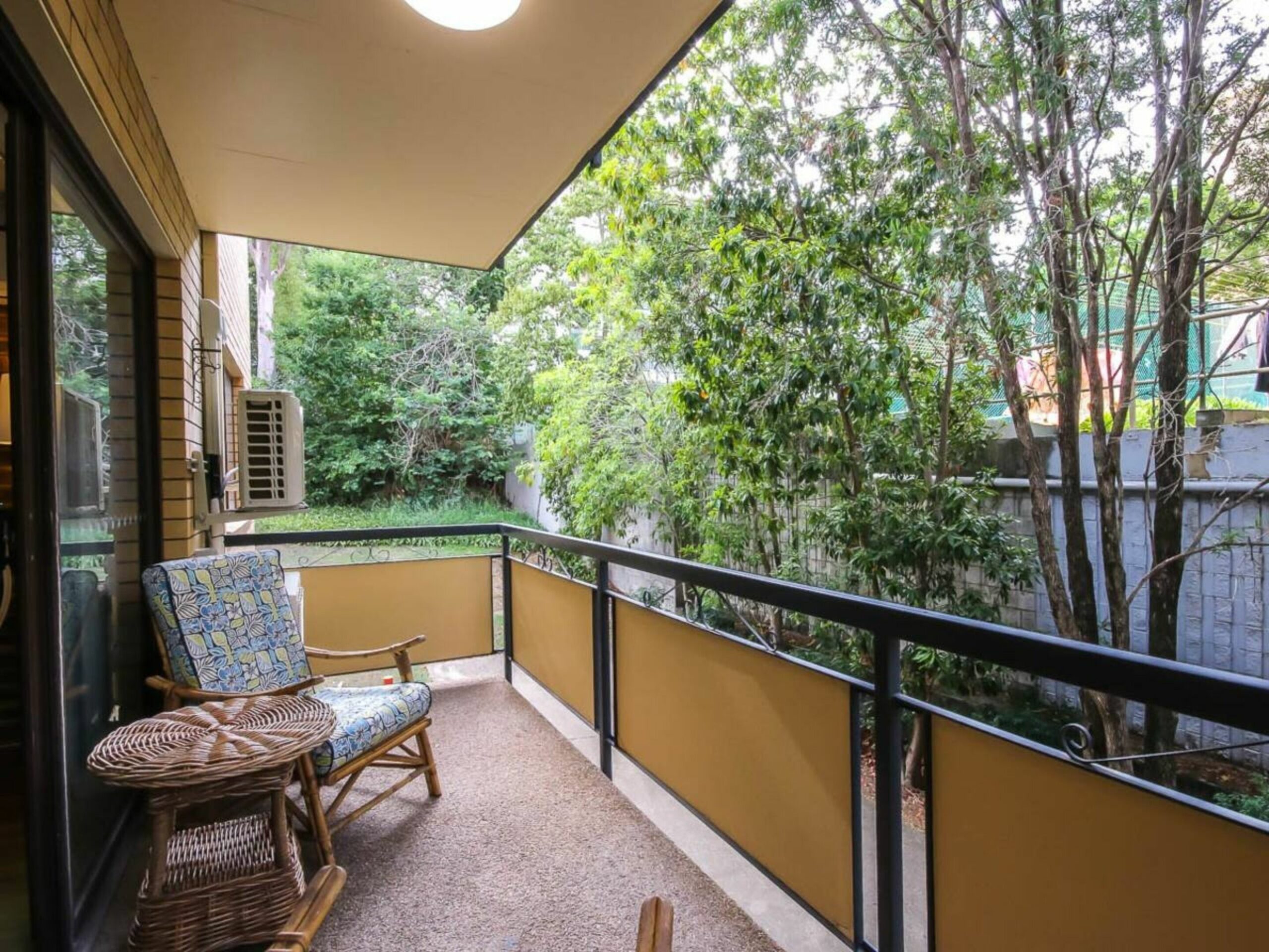 2 Bedroom St Lucia Apartment Close to UQ and Citycat