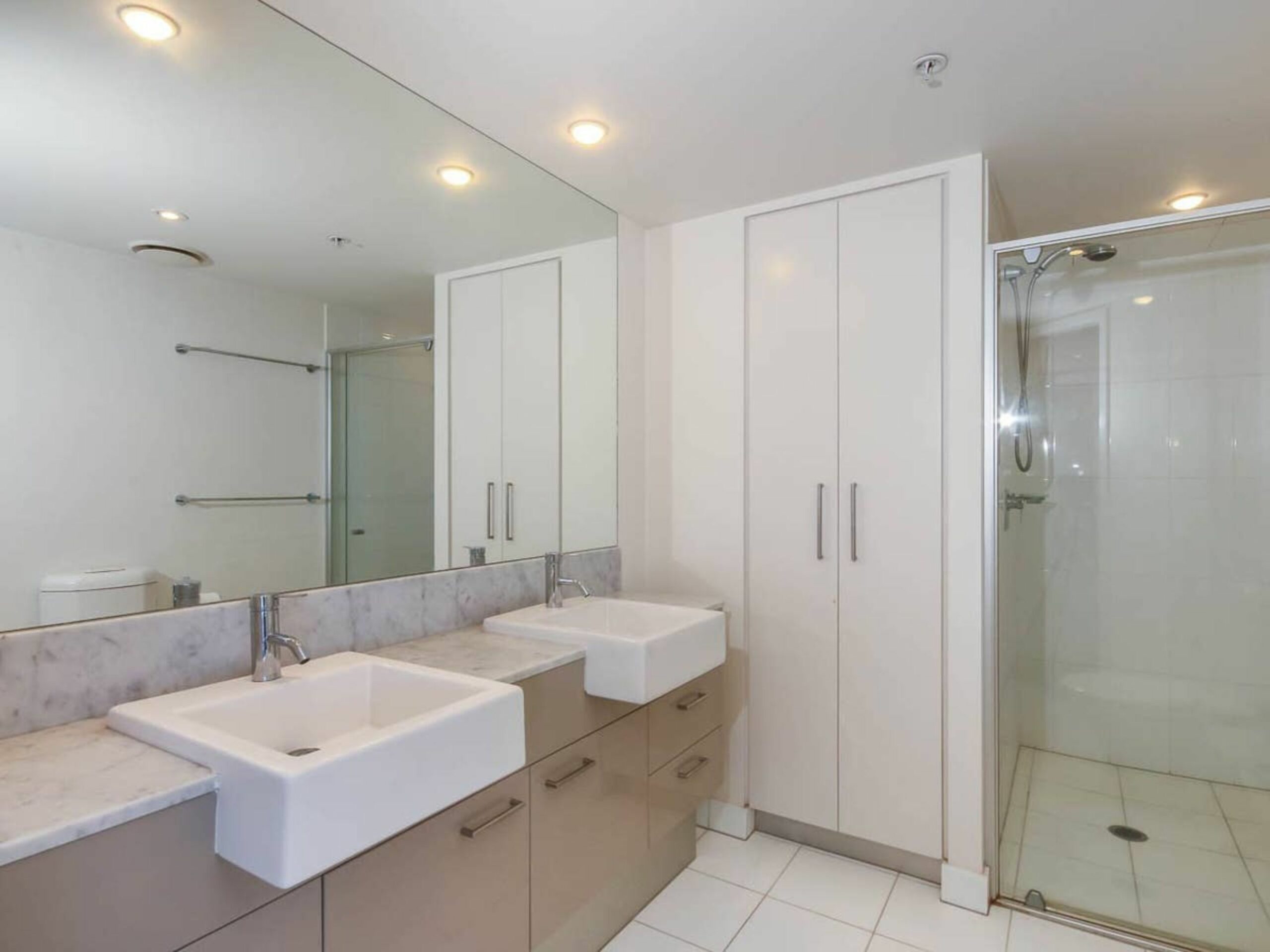 Stylish 3 Bedroom Apartment In Goldcoast