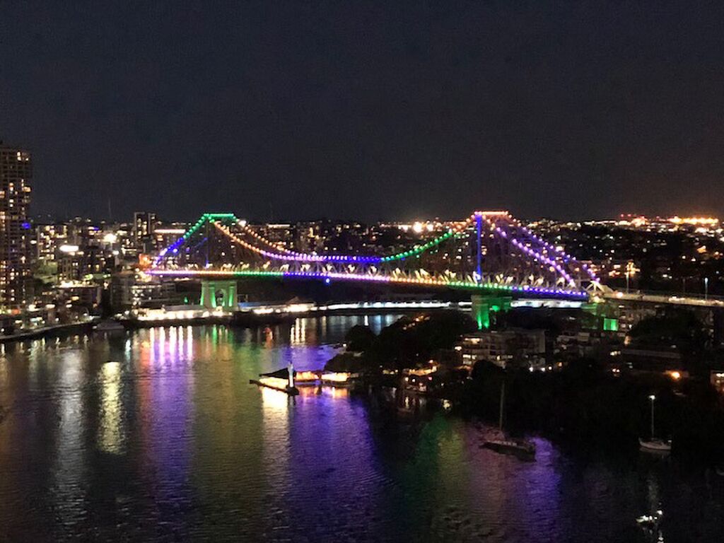 Brisbanecbd 2bed'rm/2bath Amazing Story Bridge Views. Minutes to Eagle St Pier